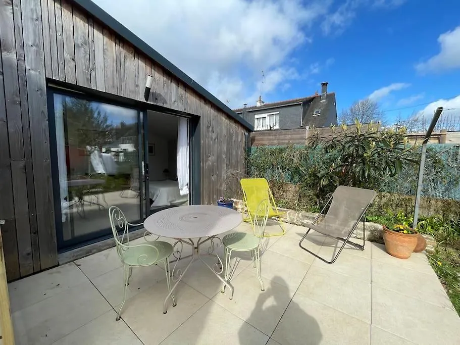 Studio Au Calme Avec Jardin Et Stationnement Vannes 0*,  France